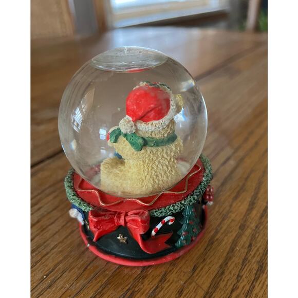 Christmas Teddy Bear Water Snow Globe In Resina Figurine 3" - Picture 3 of 4